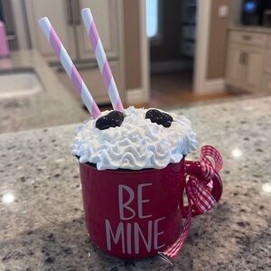 Valentine’s Day min mug